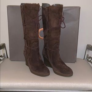 UGG Elsey Wedge Boots size 8